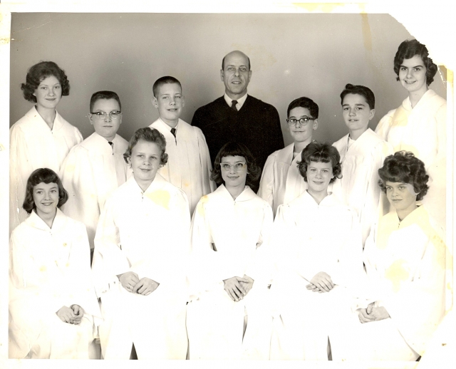 One is First Presbyterians confirmation class, April, 1962,  and has David Cantrell, David Deason, 
Bruce Porter, Dennis Bond, Elaine Reed, Janis Sager, me, Patty, Barb, and it 
seems like the one next to me might be David Deasons sister, but I dont rem