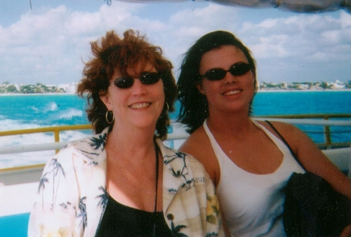 Ruth Cash-Smith and niece Meghan in Cozumel, Mexico 
